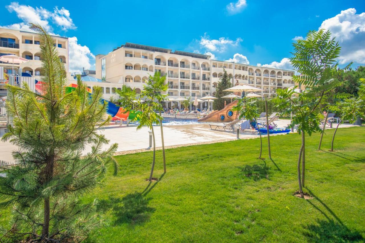 Belvedere Hotel Primorsko Exterior photo