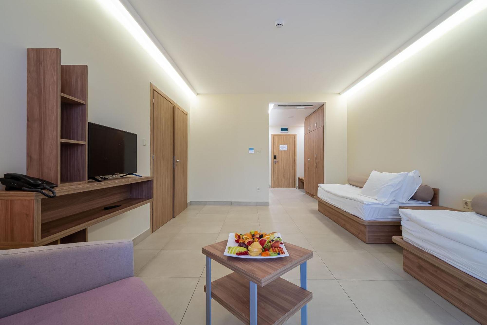Belvedere Hotel Primorsko Exterior photo